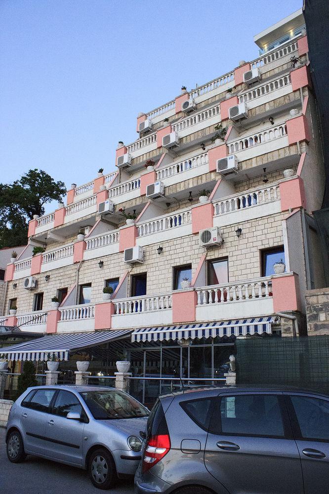 Kuč 3* Budva