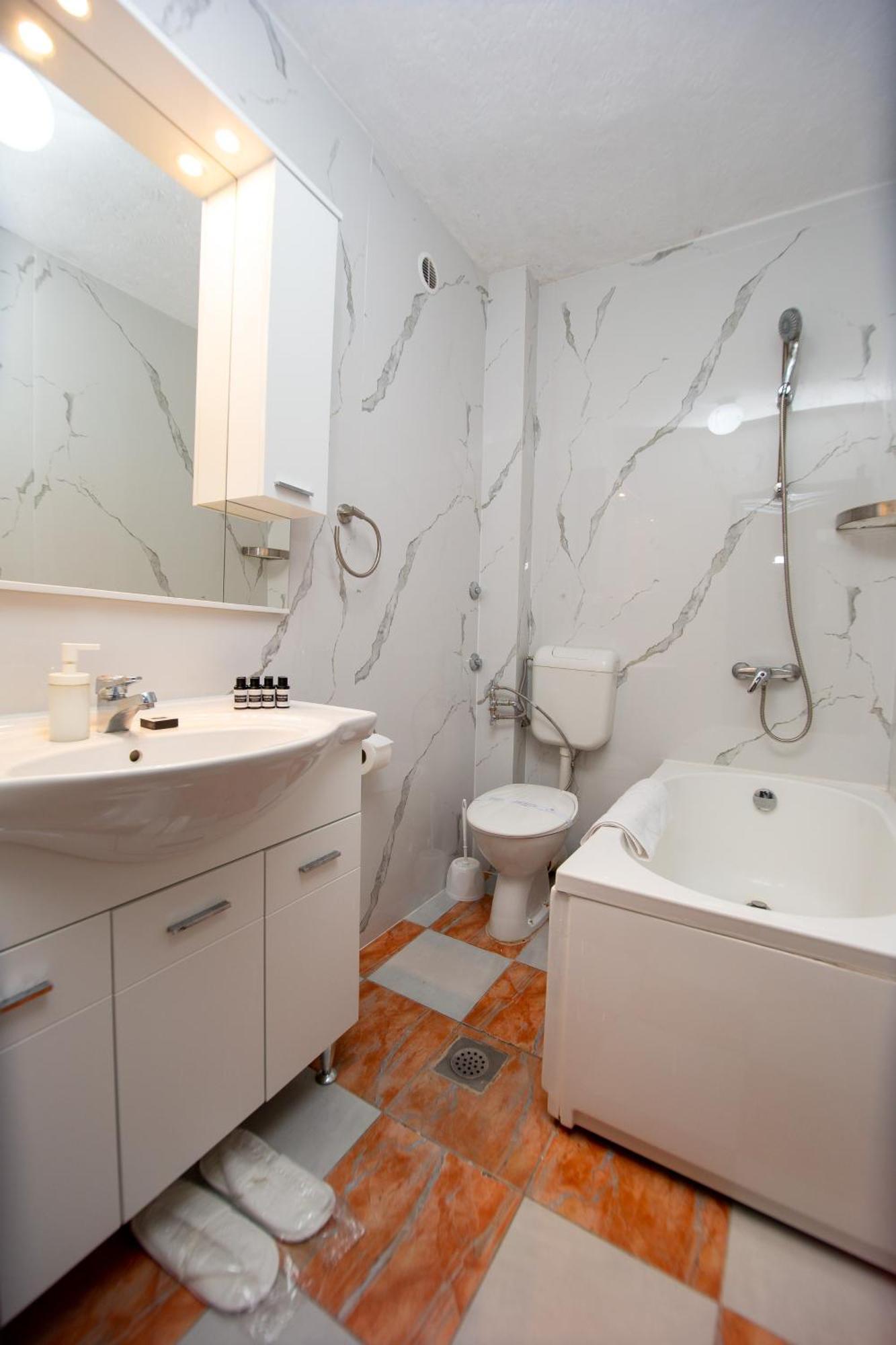 New Kuc By Marvel Hotel Budva